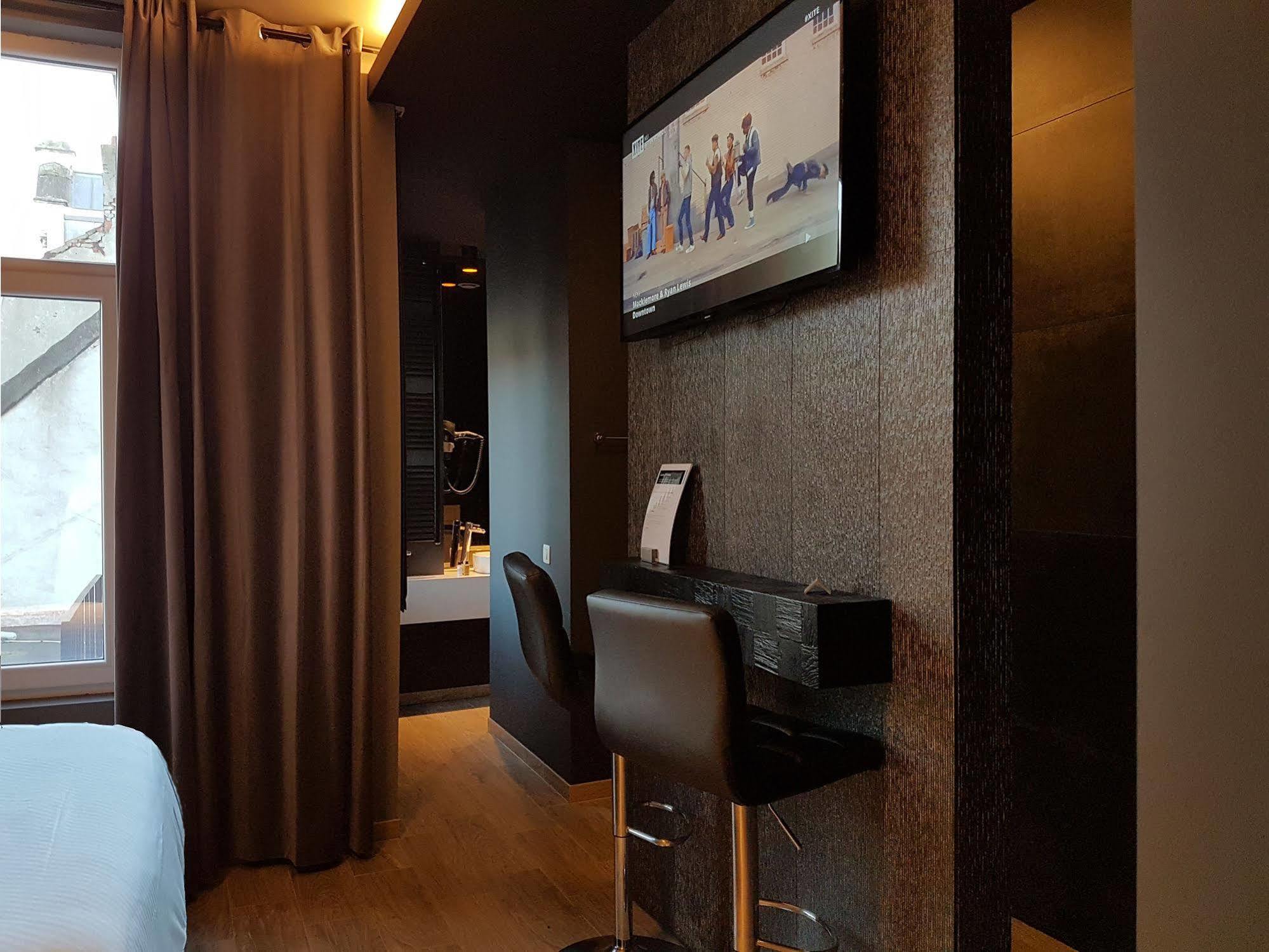 Hotel Goodnight Anversa Esterno foto